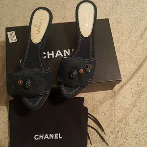 Chanel heel